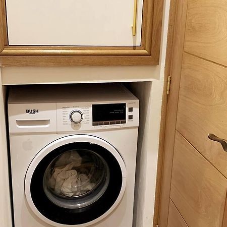 Stylish And Cosy 3 Bedroom Appartment 런던 외부 사진