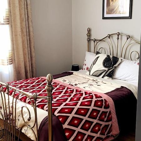 Stylish And Cosy 3 Bedroom Appartment 런던 외부 사진