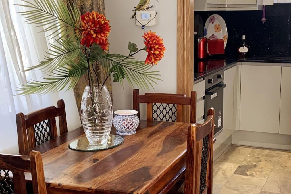 Stylish And Cosy 3 Bedroom Appartment 런던 외부 사진
